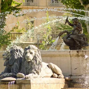 https://hotelf1-aix-en-provence.fr-provencehotel.com